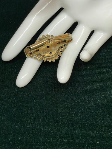 Cameo Scarf Clip